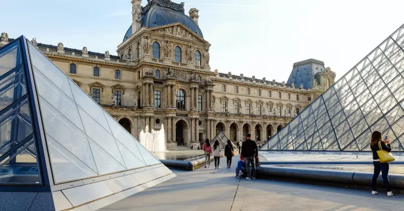 Museu do Louvre